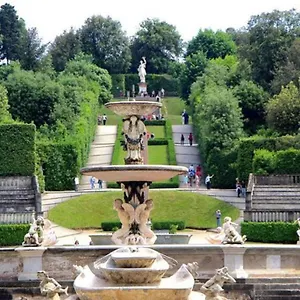 https://new-historic-center-walk-to-all-sights.it-tuscanyhotel.com